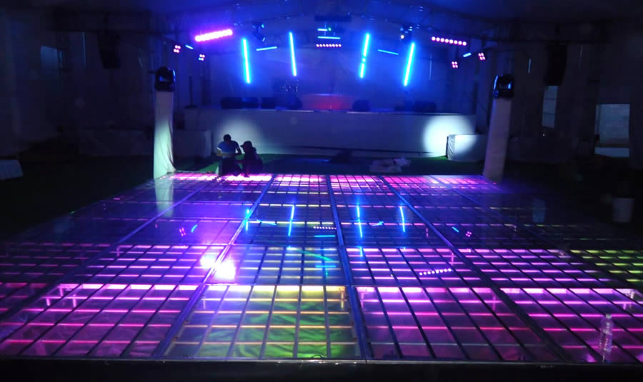 Renta de pista de cristal para eventos sociales