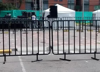 Renta de vallas para eventos masivos y sociales en CDMX